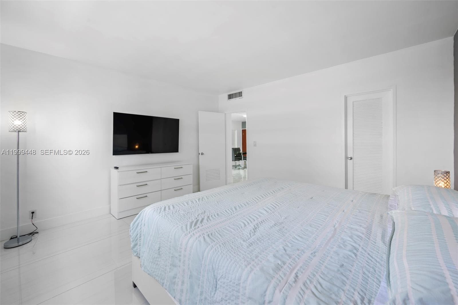 4001 Ocean Dr 15B photo 12