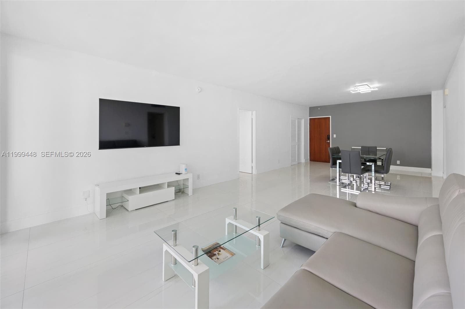 4001 S Ocean Dr 15B photo 3