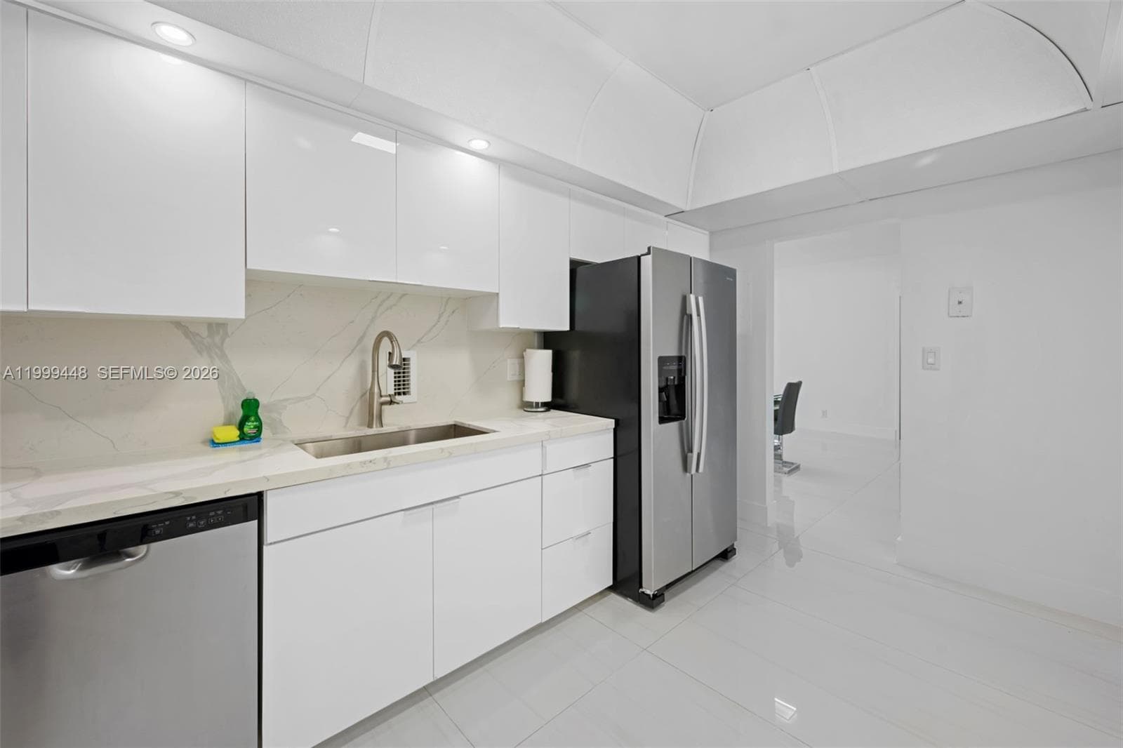 4001 S Ocean Dr 15B photo 9