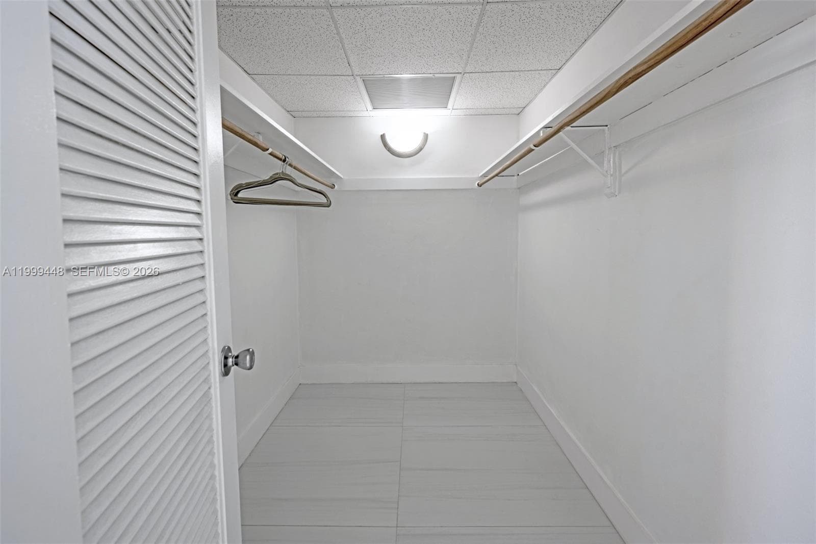 4001 Ocean Dr 15B photo 19