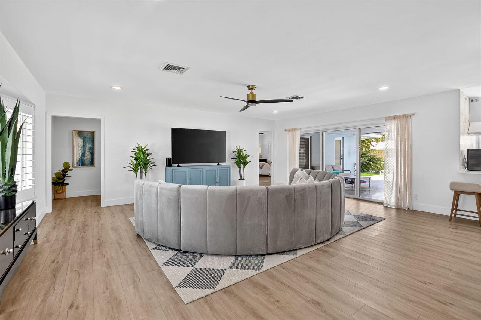 891 Hickory Terrace photo 10