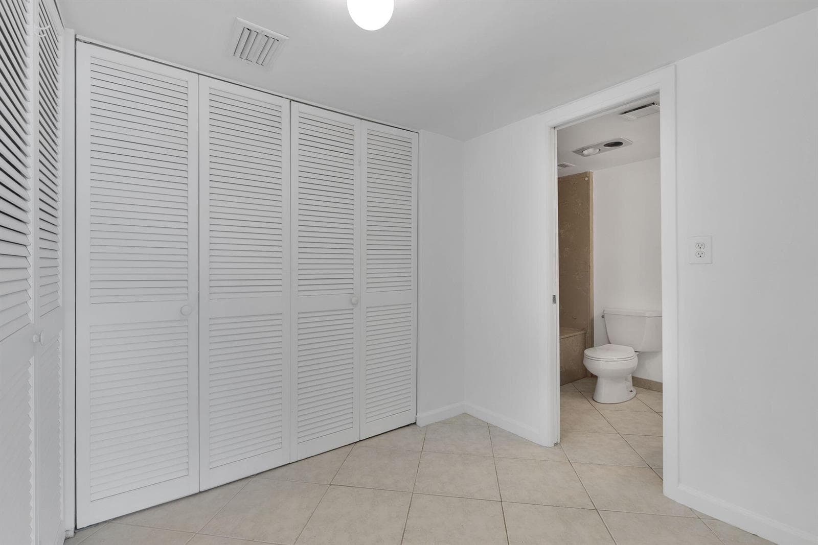 750 N Ocean Boulevard Apt 1904 photo 20