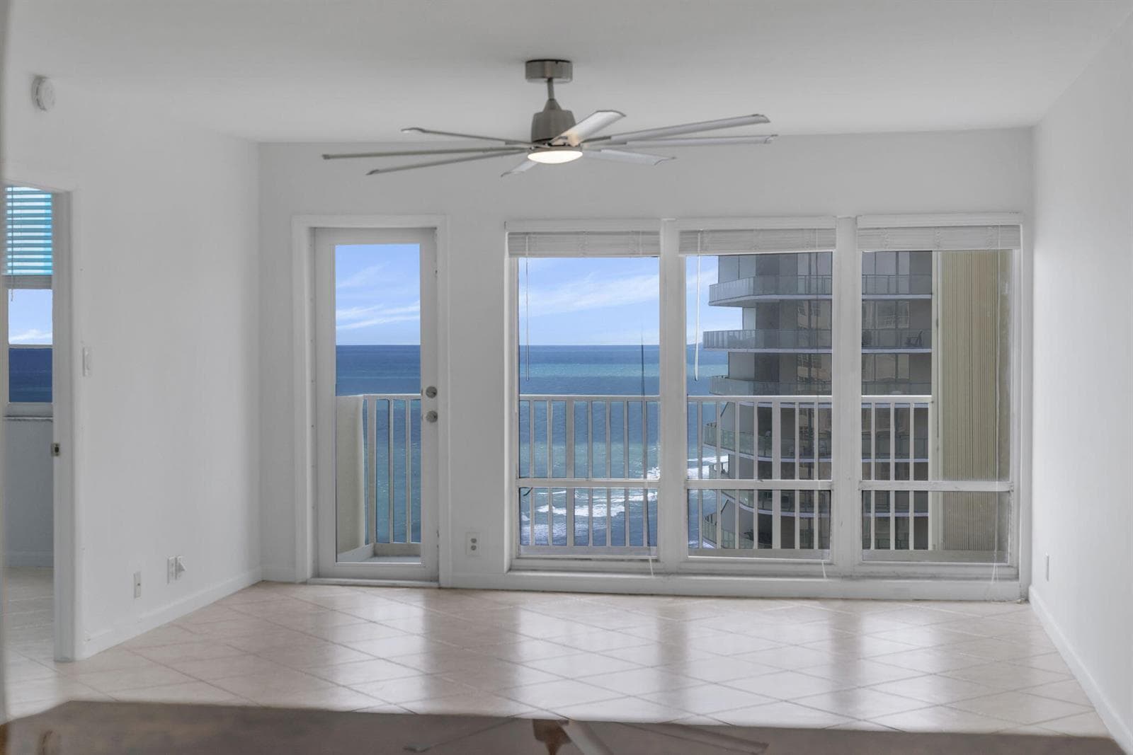 750 N Ocean Boulevard Apt 1904 photo 11