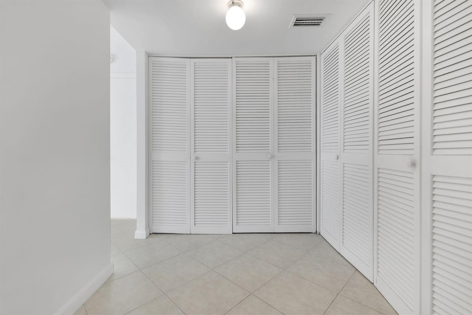750 N Ocean Boulevard Apt 1904 photo 19