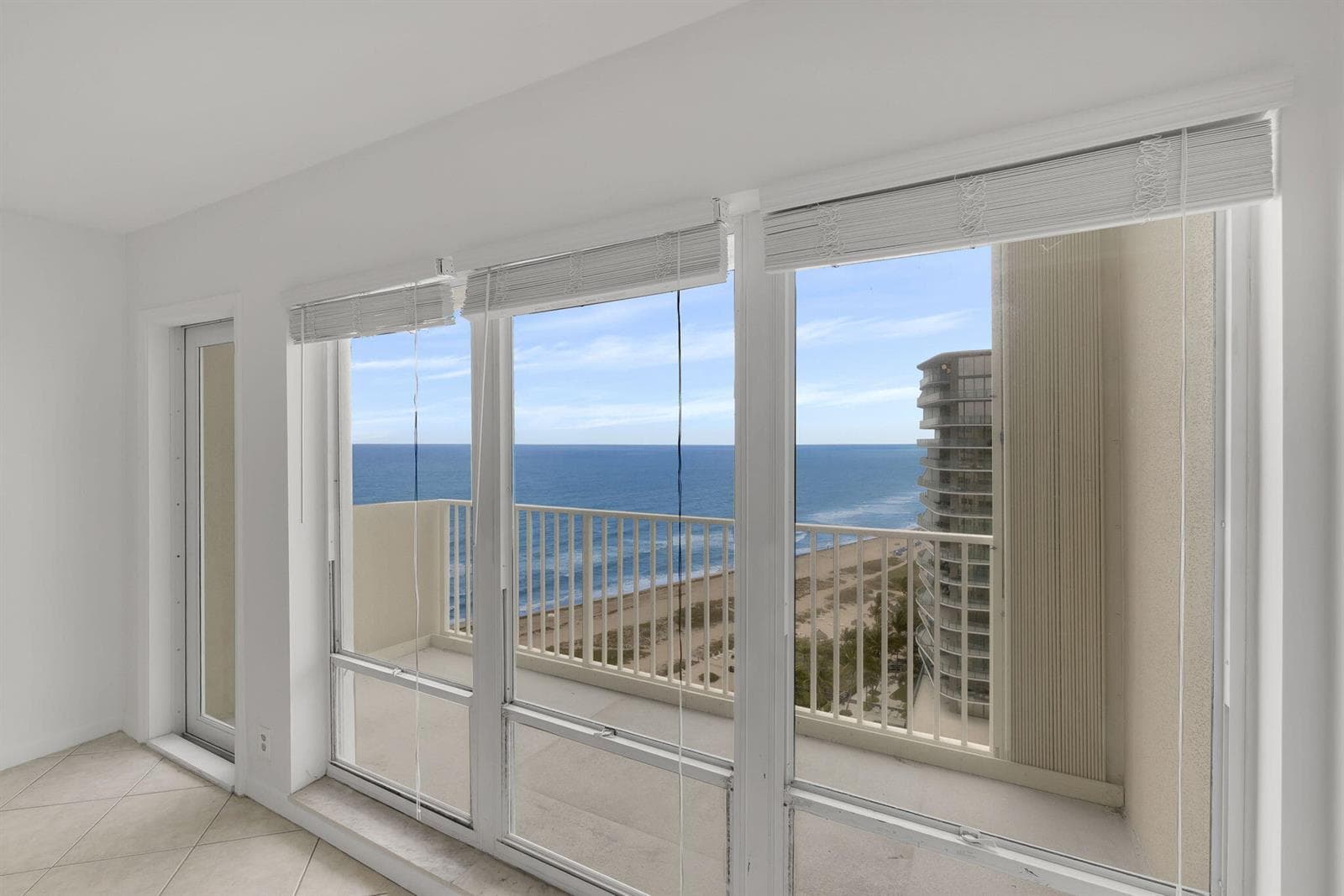 750 N Ocean Boulevard Apt 1904 photo 8