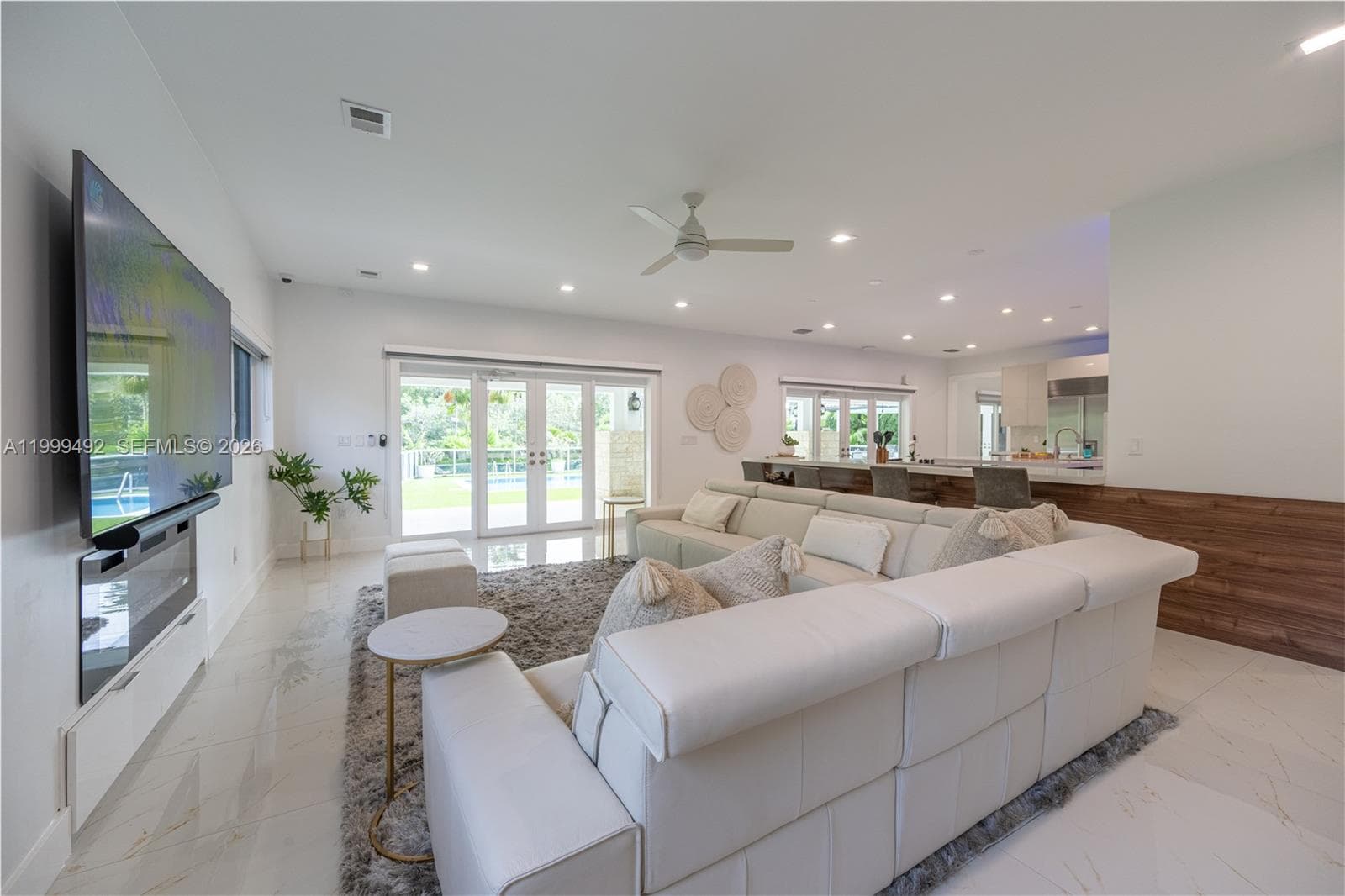 7125 Los Pinos Blvd photo 17