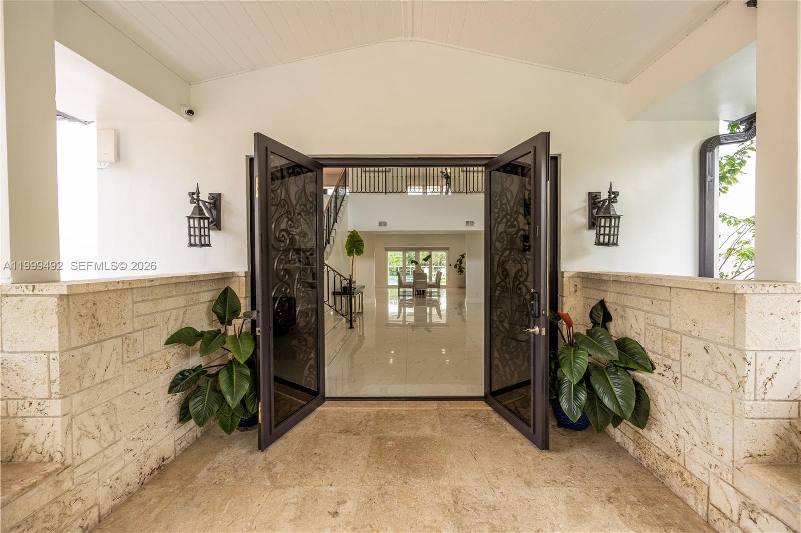 7125 Los Pinos Blvd photo 5