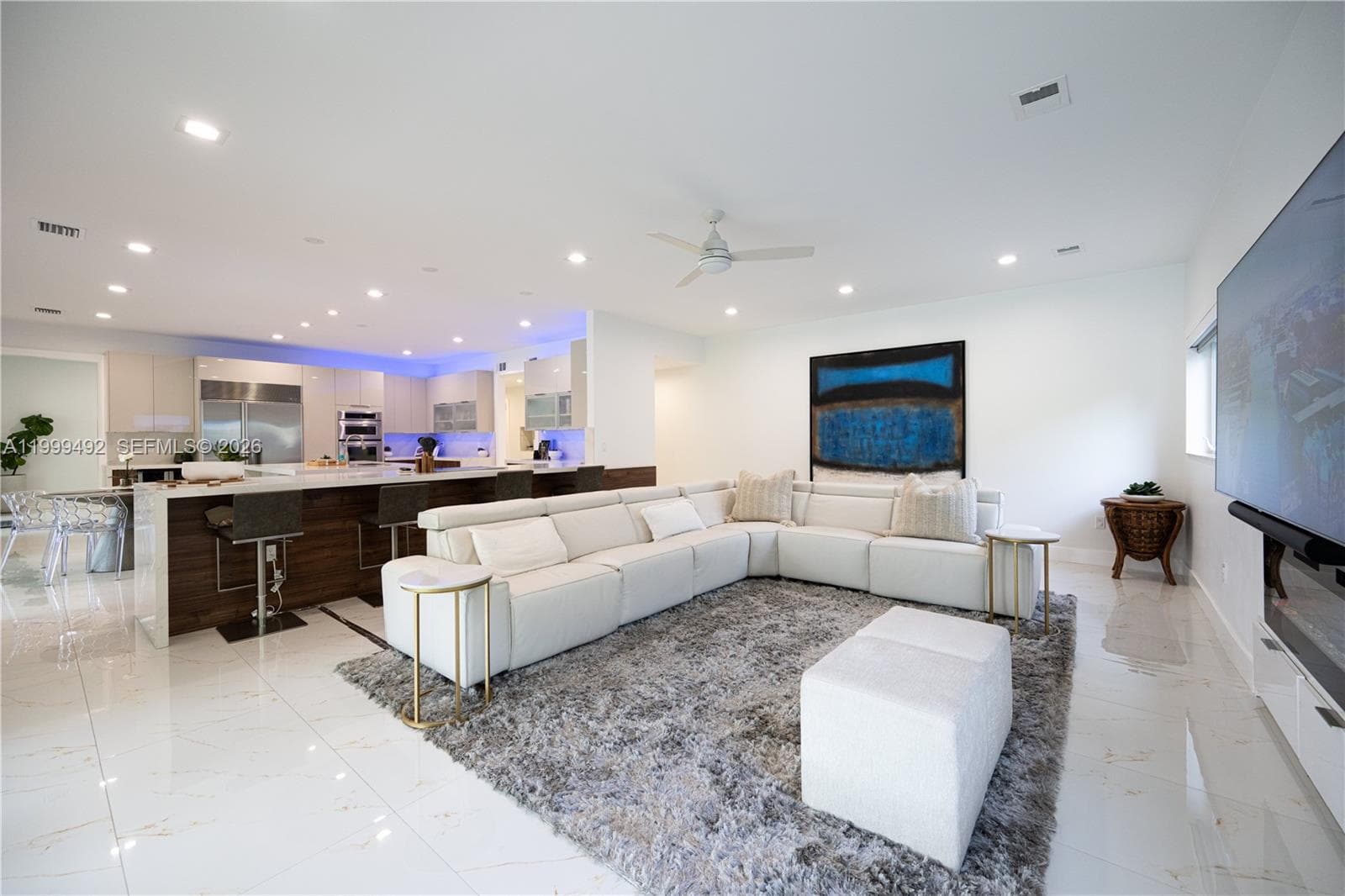 7125 Los Pinos Blvd photo 20