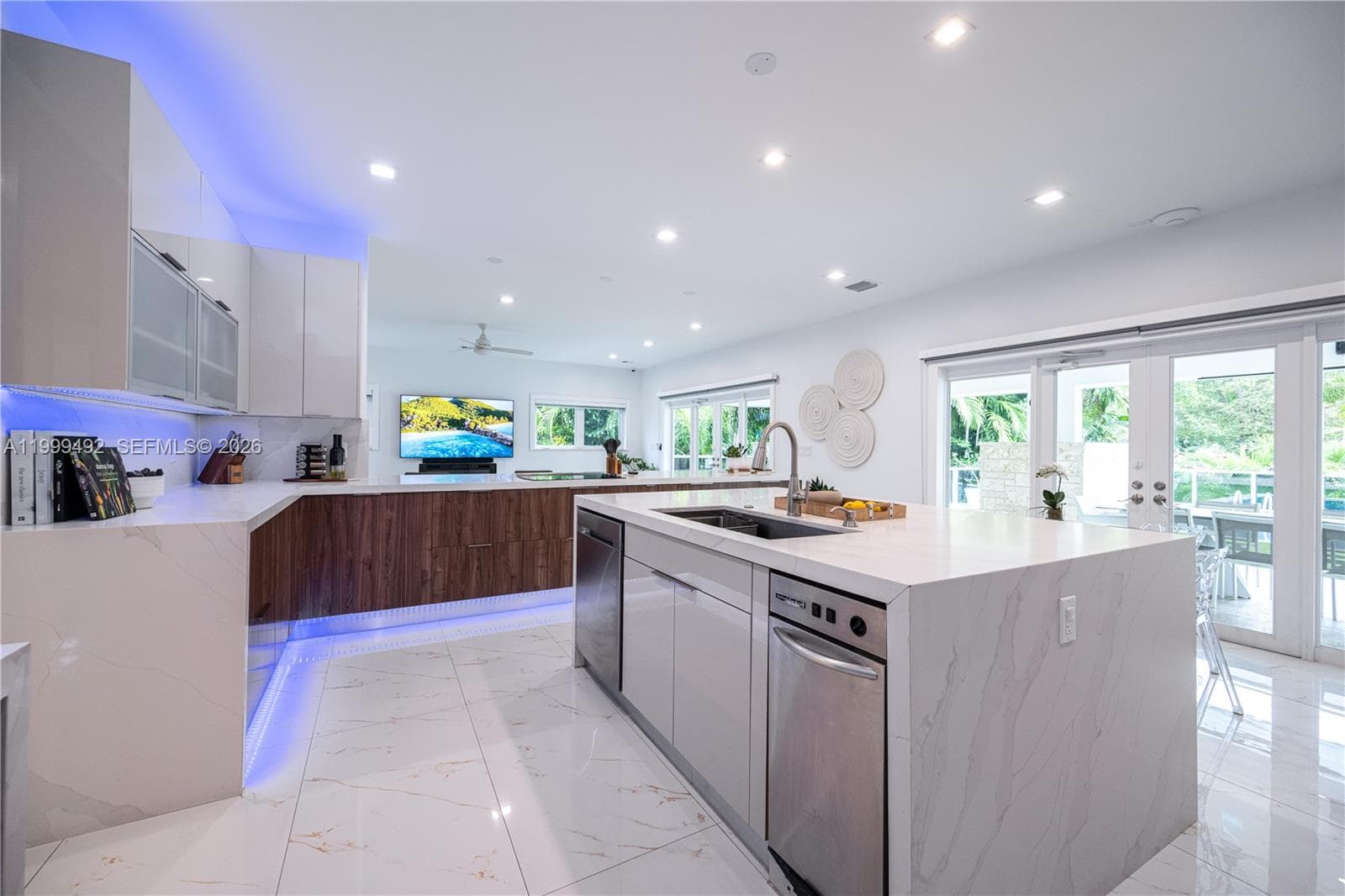 7125 Los Pinos Blvd photo 24