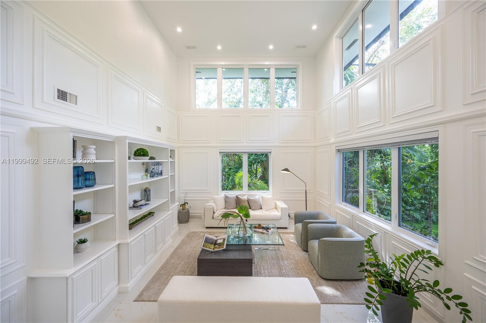 7125 Los Pinos Blvd photo 10