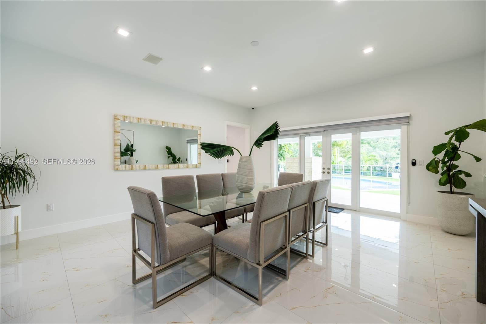 7125 Los Pinos Blvd photo 14