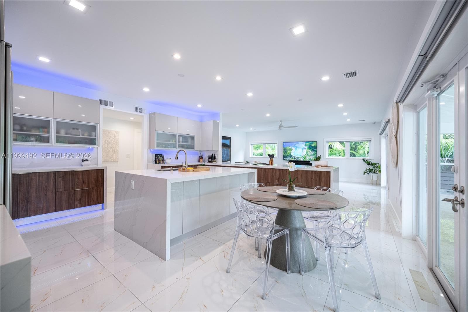 7125 Los Pinos Blvd photo 25