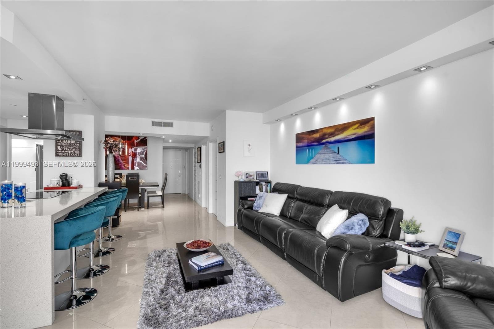 4775 Collins Ave 3608 photo 3