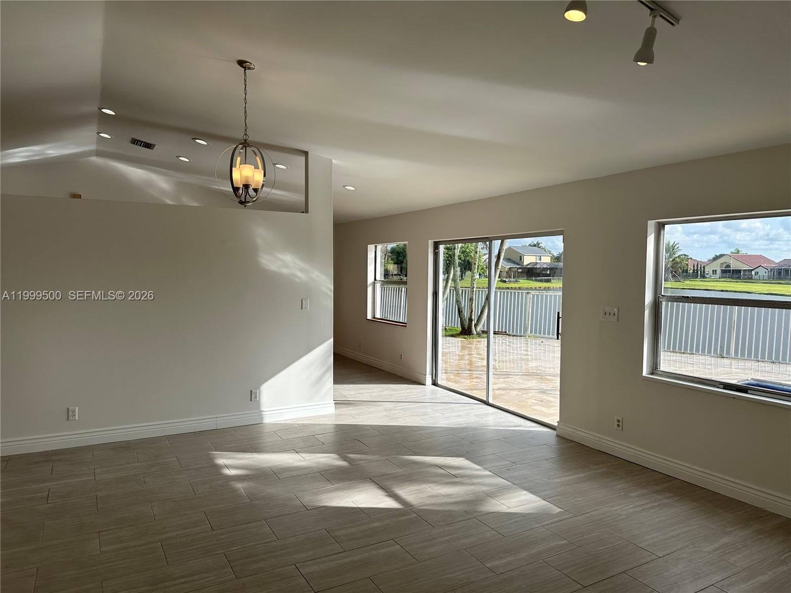 9841 Ridgecreek Rd photo 6