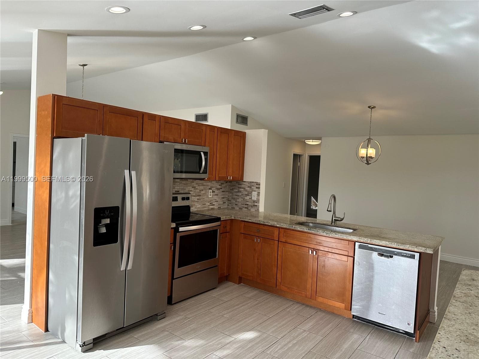 9841 Ridgecreek Rd photo 7