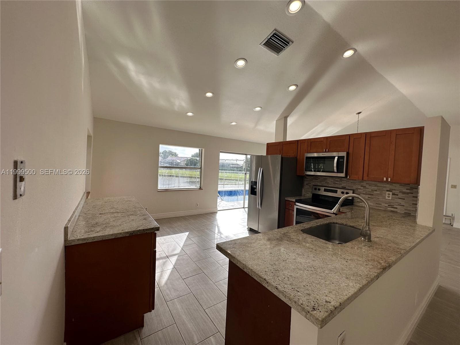 9841 Ridgecreek Rd photo 11