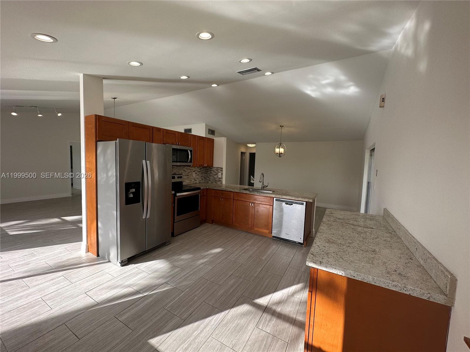 9841 Ridgecreek Rd photo 8