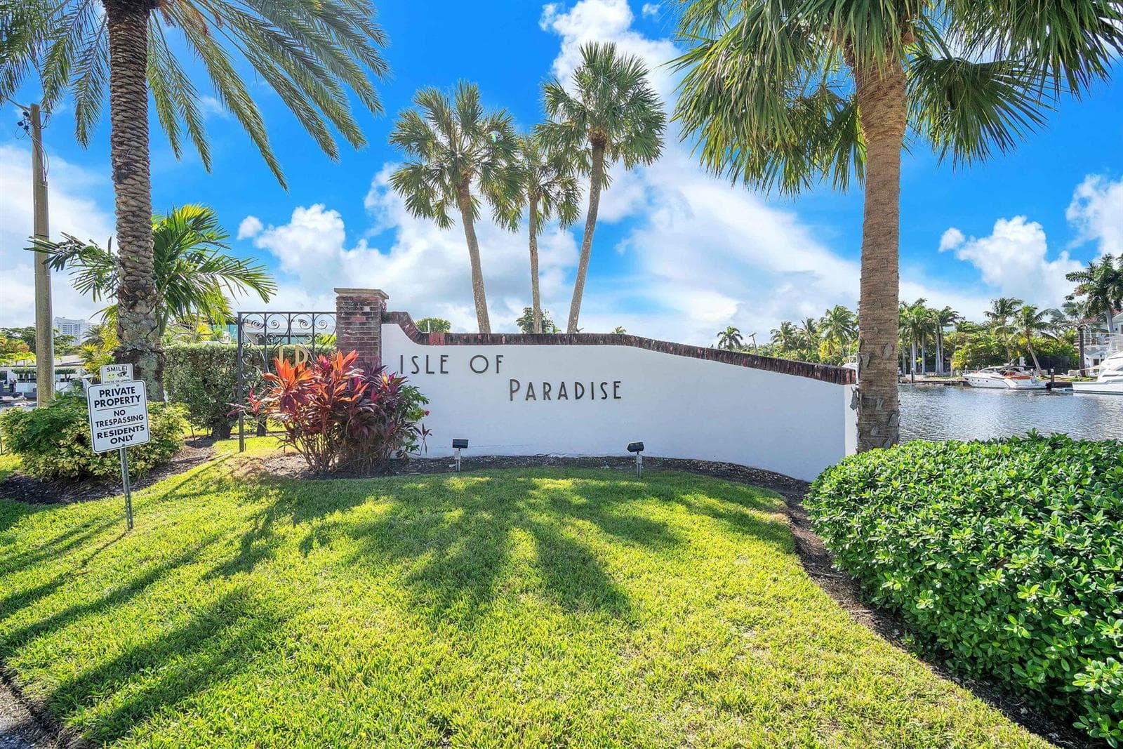 460 Paradise Isle Boulevard 203 photo 15
