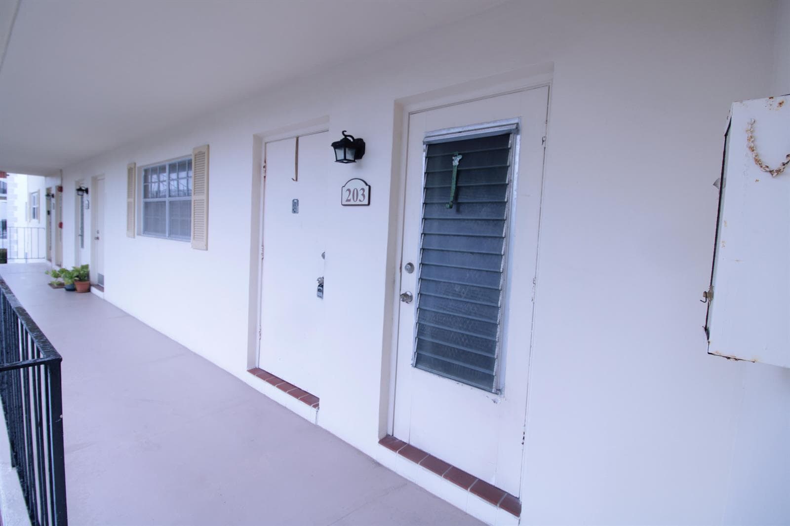 460 Paradise Isle Boulevard 203 photo 4