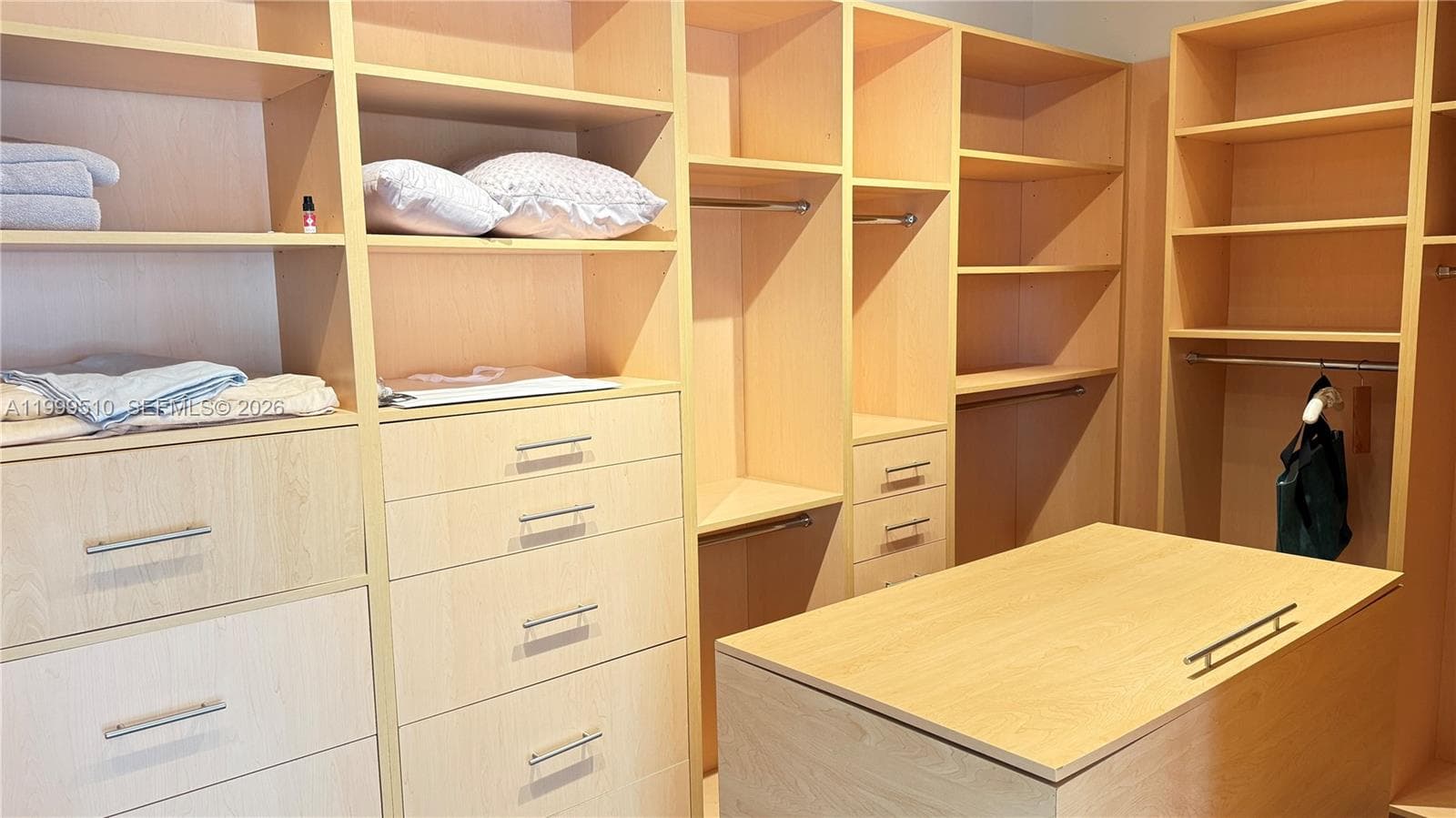 19707 Turnberry Way TH-6 photo 12