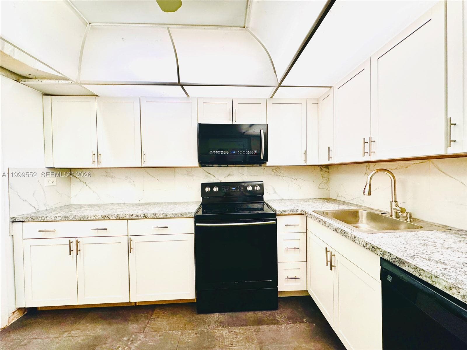 250 174th St 1212 photo 8