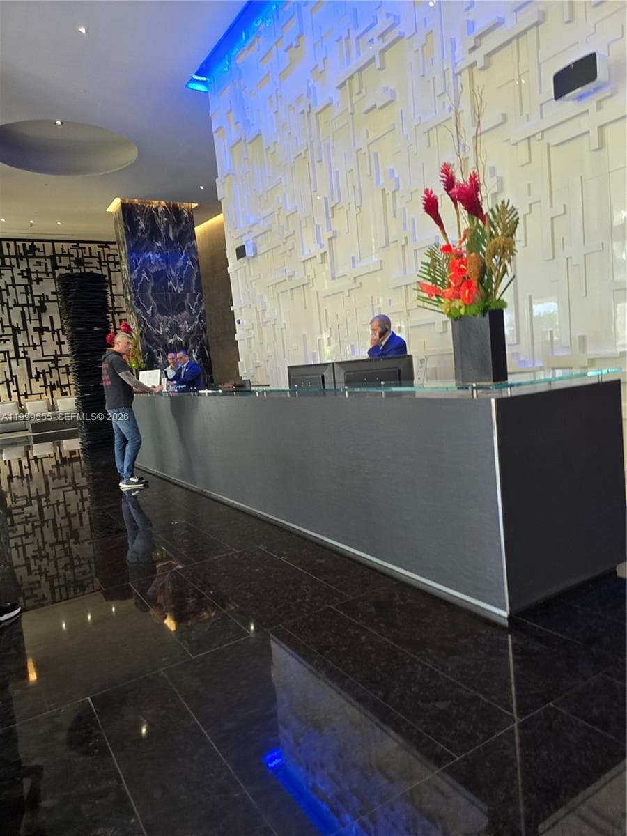 1830 Ocean Dr 4309 photo 10