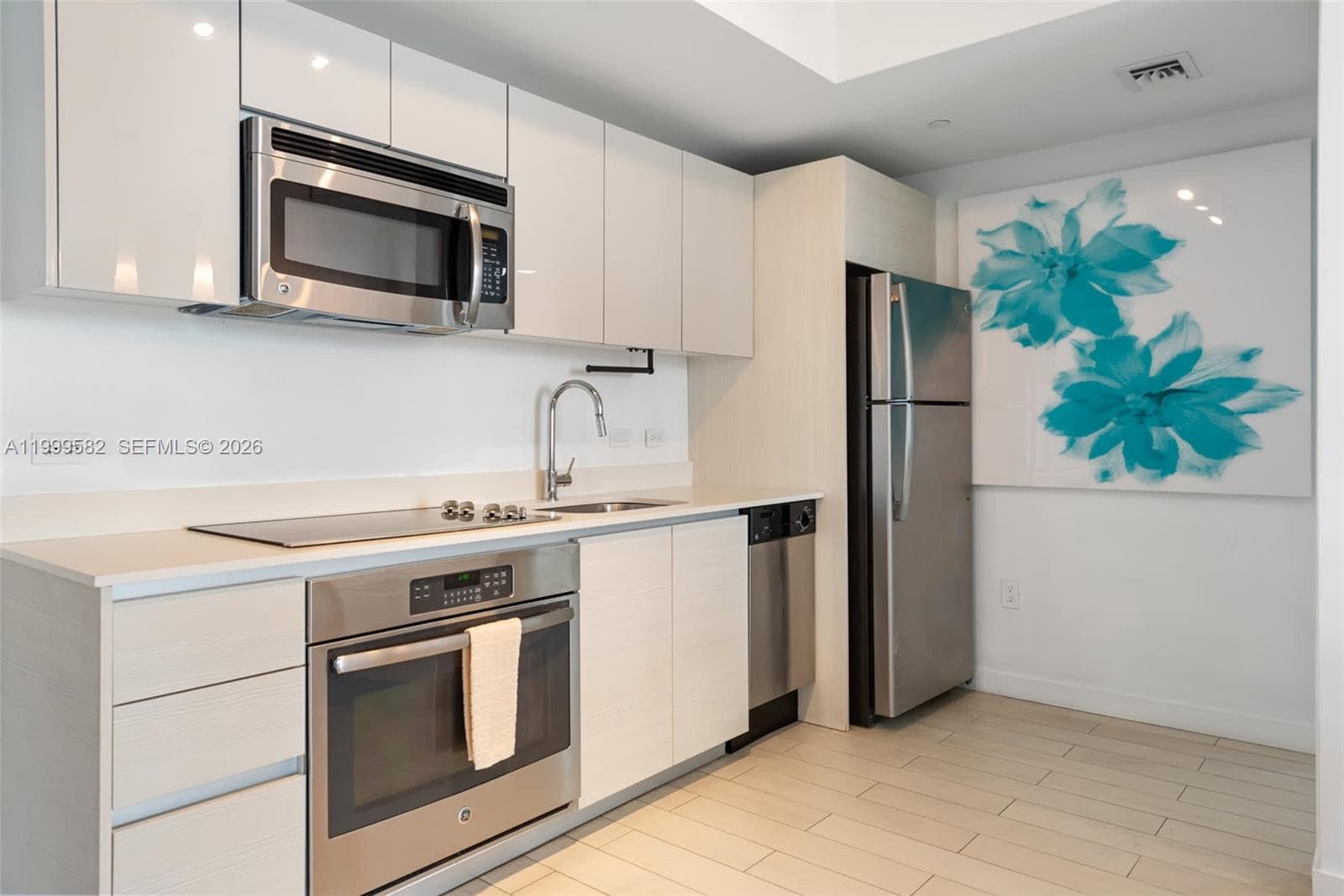 2602 Hallandale Beach Blvd R1207 photo 10