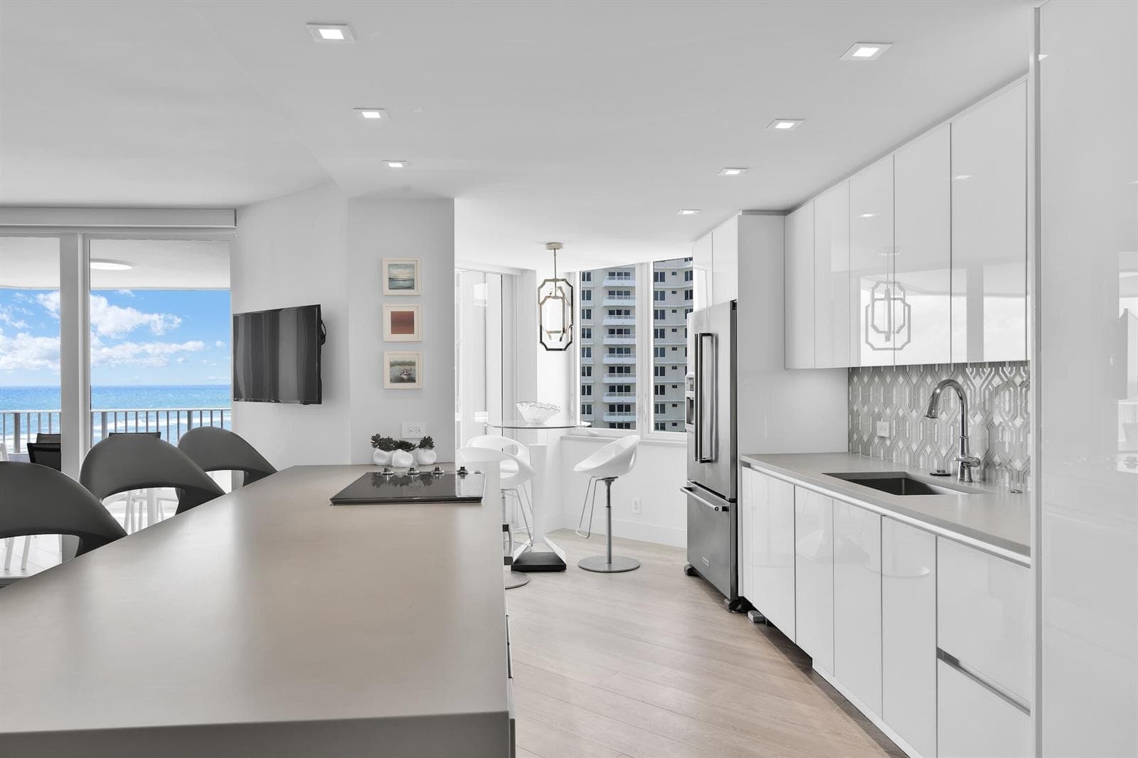 550 S Ocean Boulevard 1004 photo 11