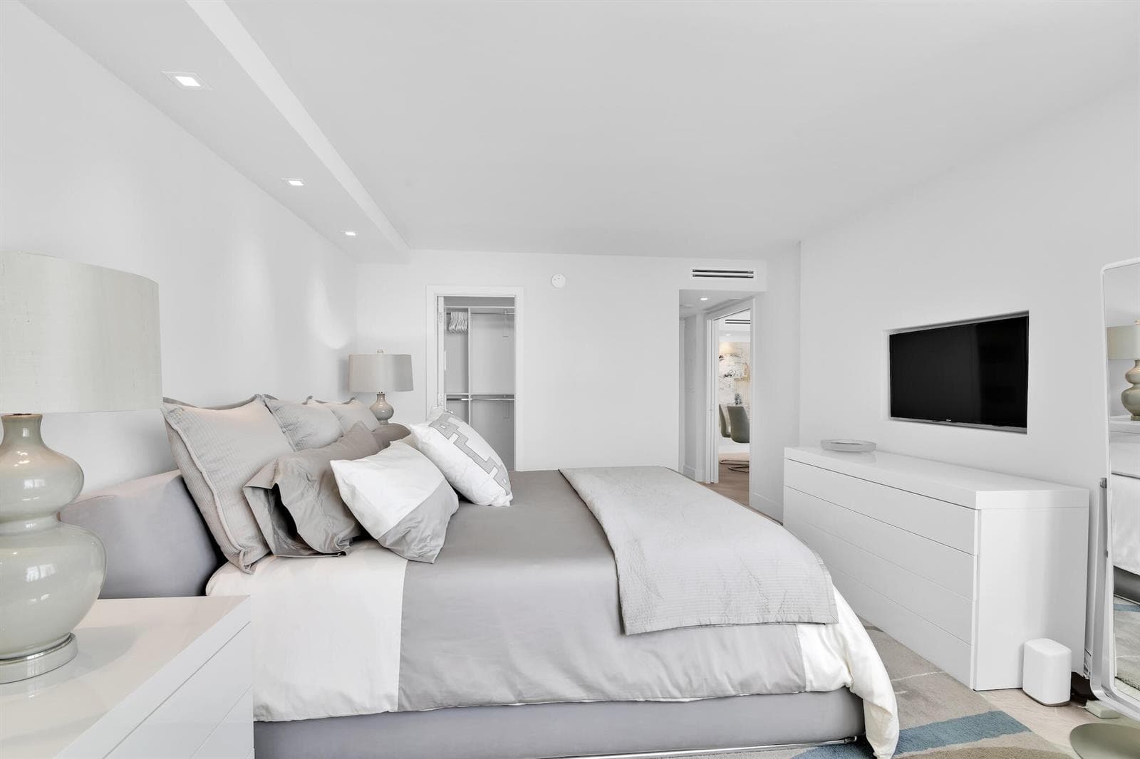 550 S Ocean Boulevard 1004 photo 19