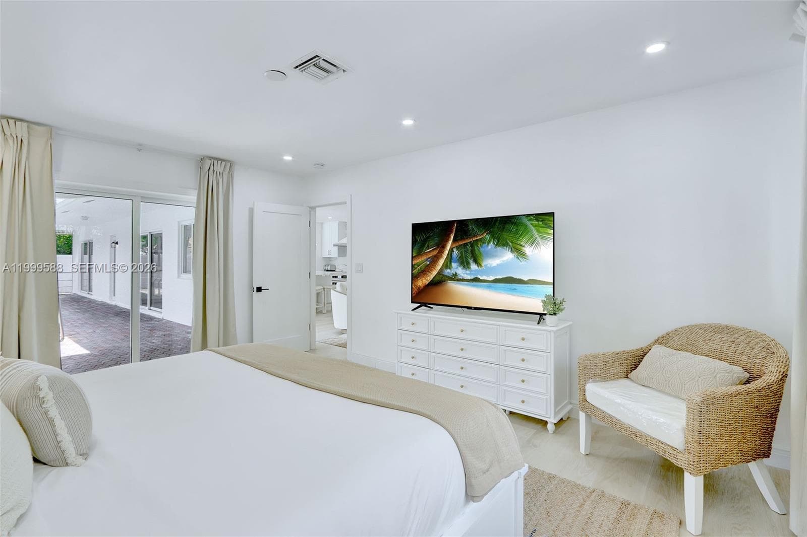 1050 5th Ct photo 22