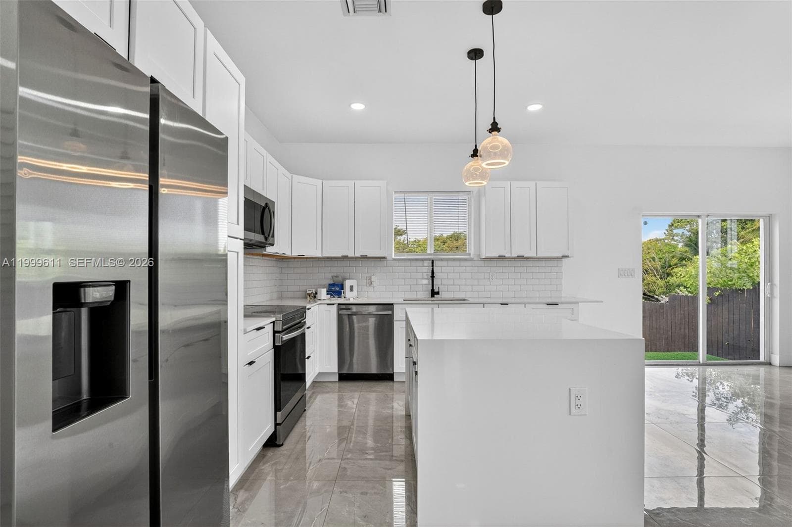 655 24 avenue photo 24