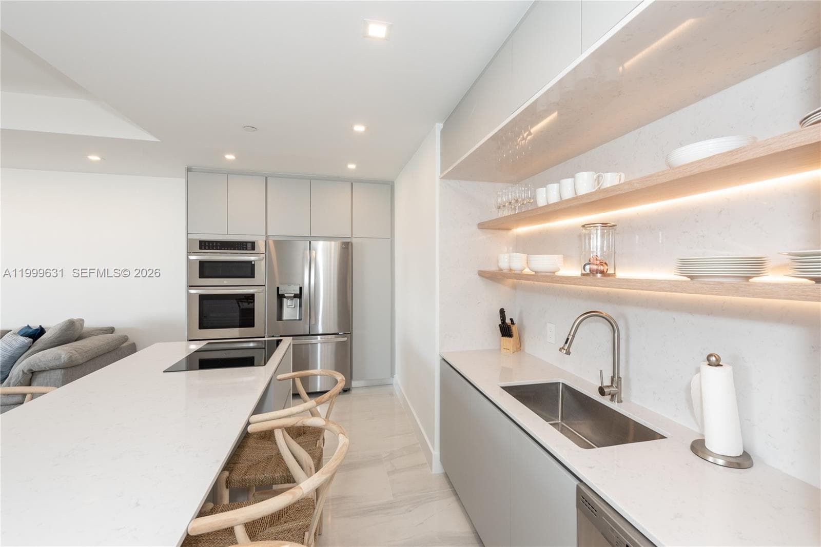 201 Crandon Blvd 923 photo 8