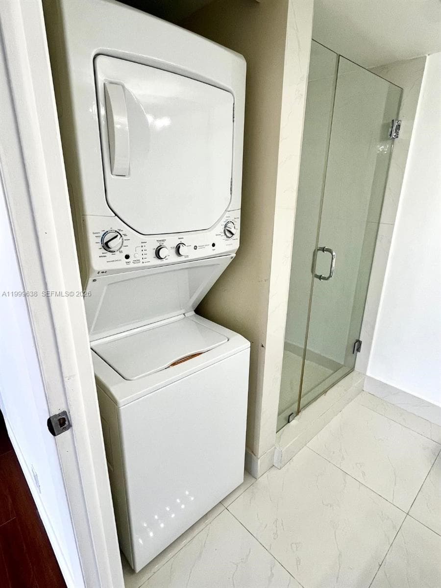 1000 Quayside Ter 1009 photo 23