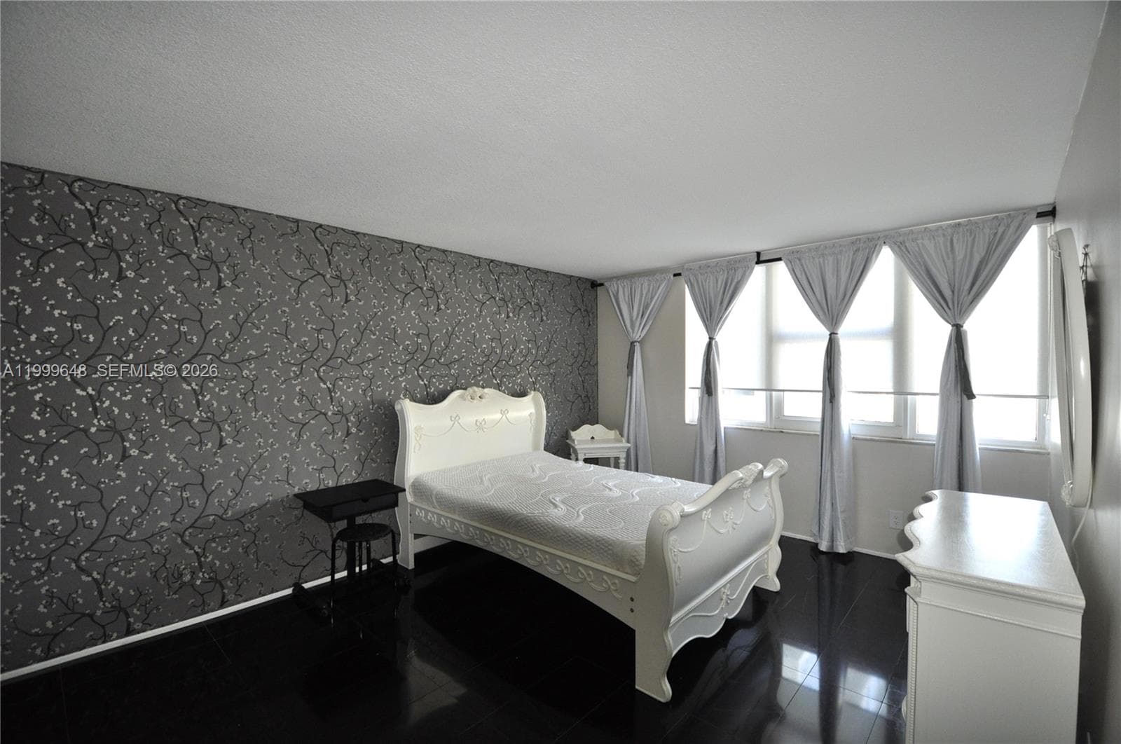 2030 S Ocean Dr 803 photo 3