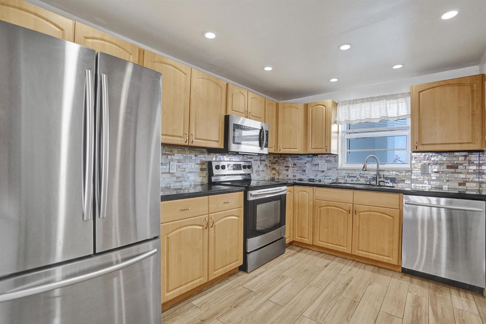 3051 NE 48th Street 702 photo 13