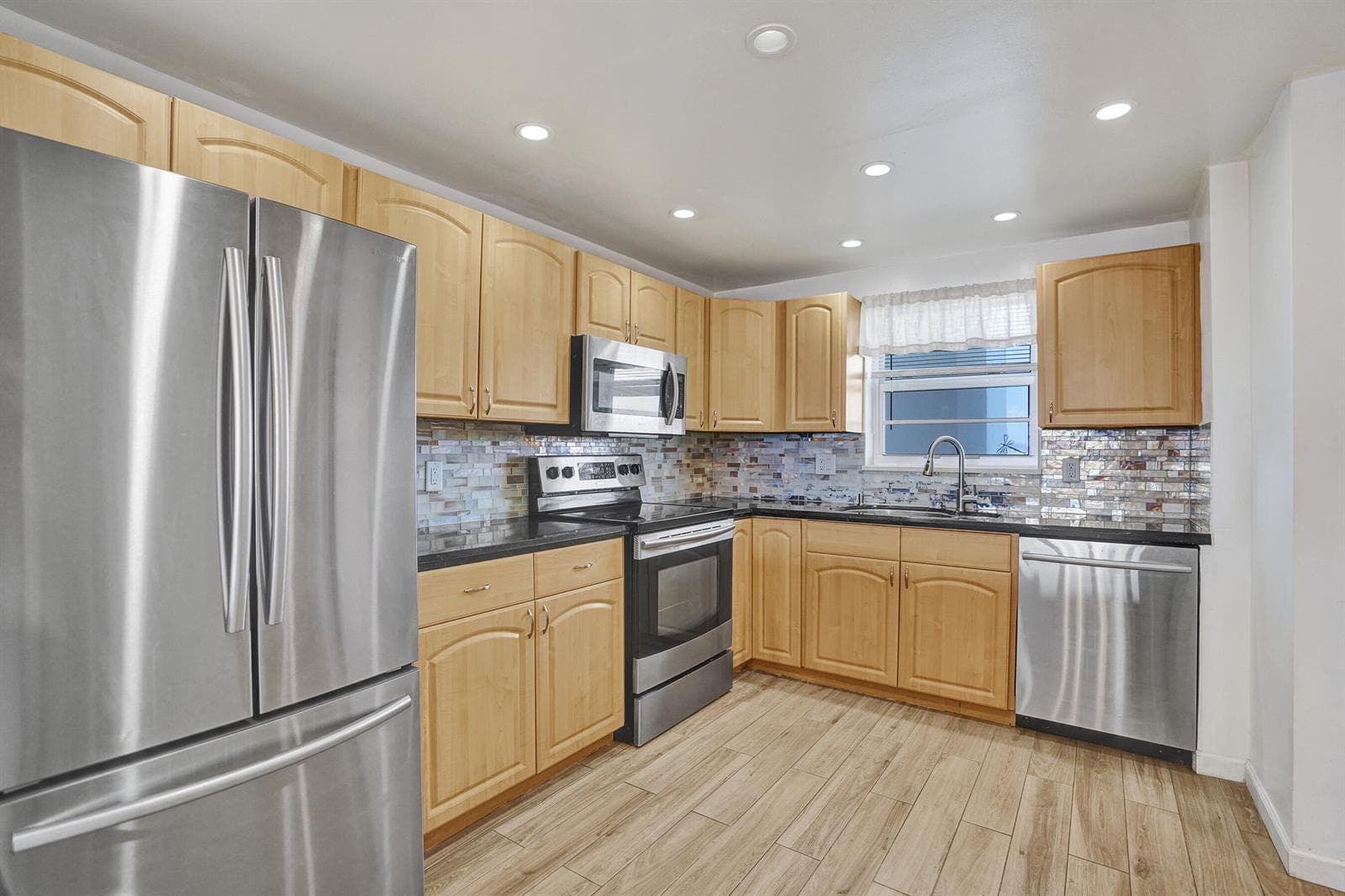 3051 NE 48th Street 702 photo 12