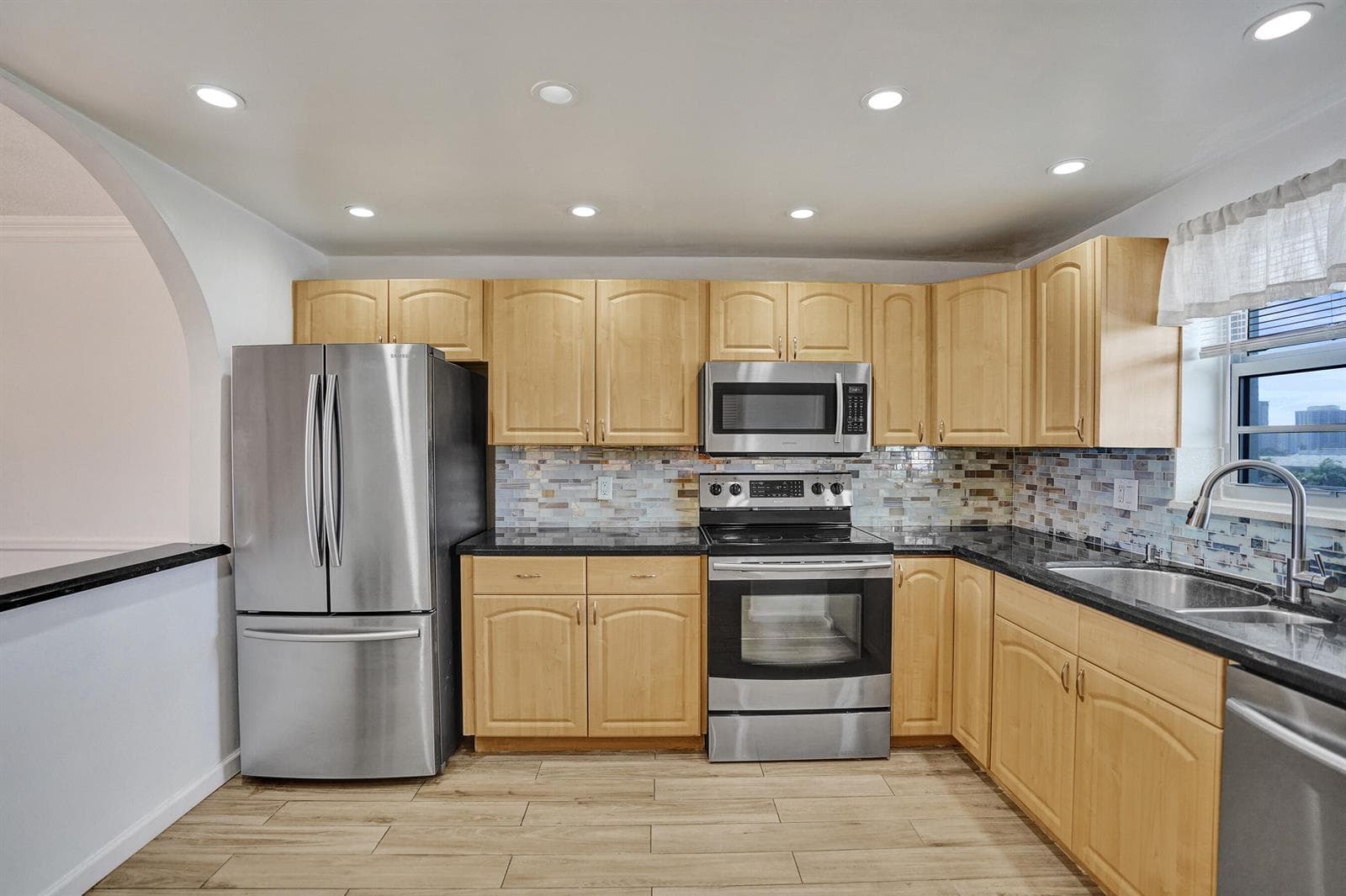 3051 NE 48th Street 702 photo 10