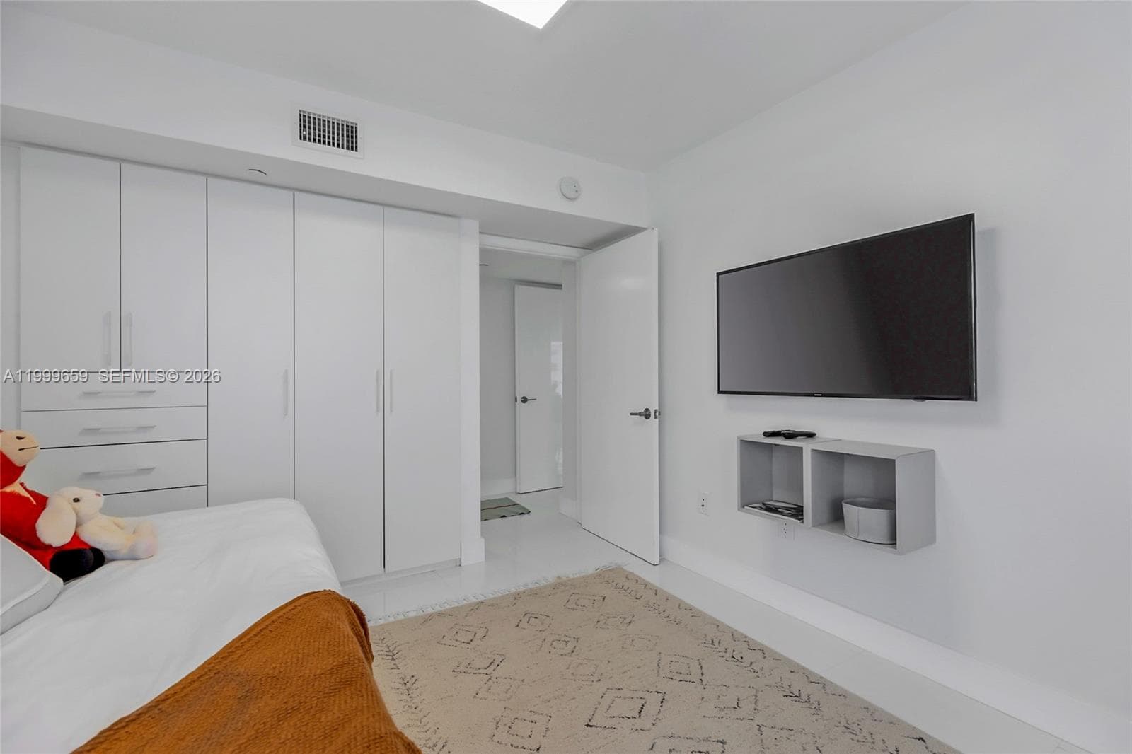 6301 Collins Ave 2103 photo 25