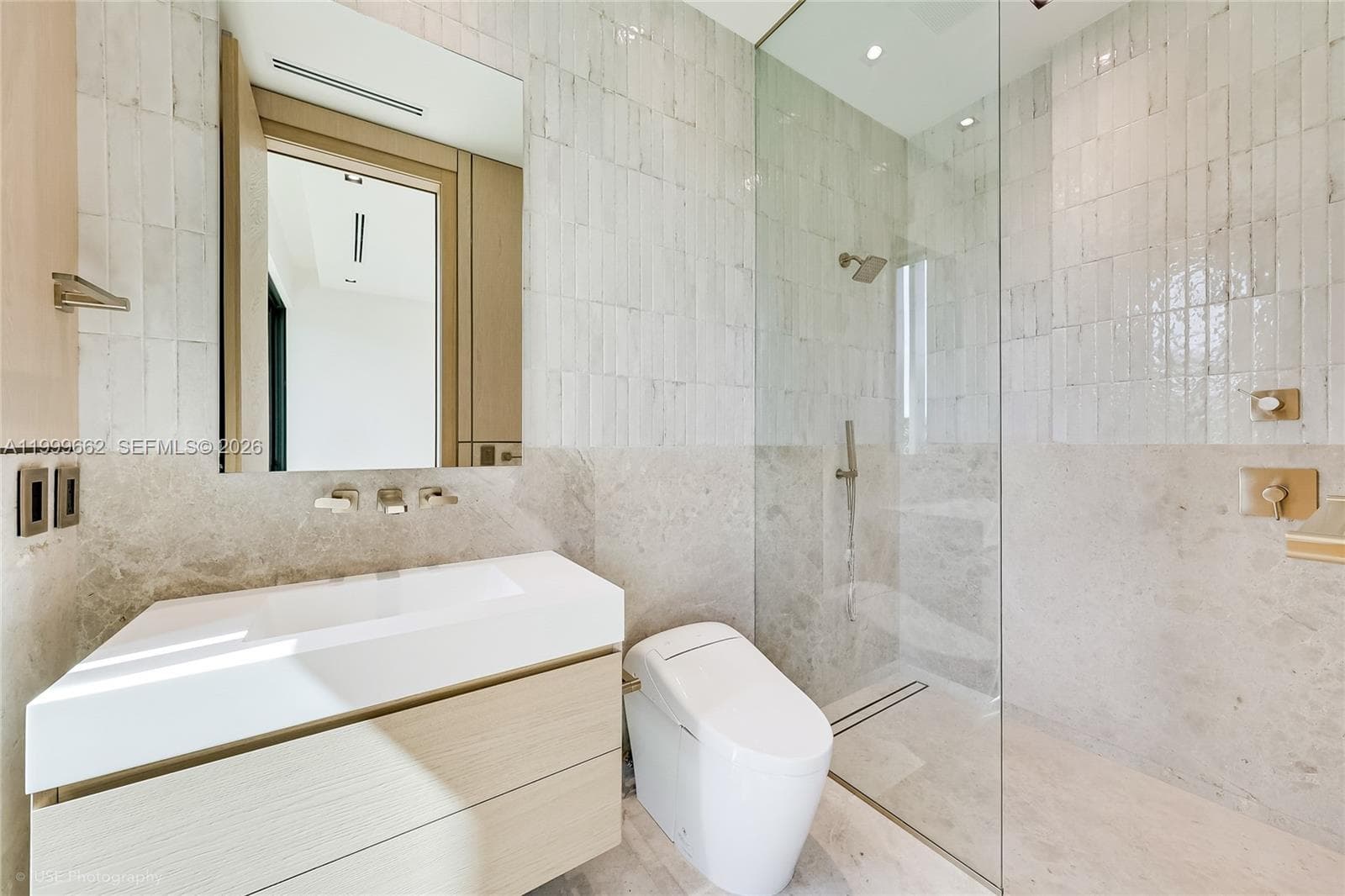 770 Lake Rd photo 22