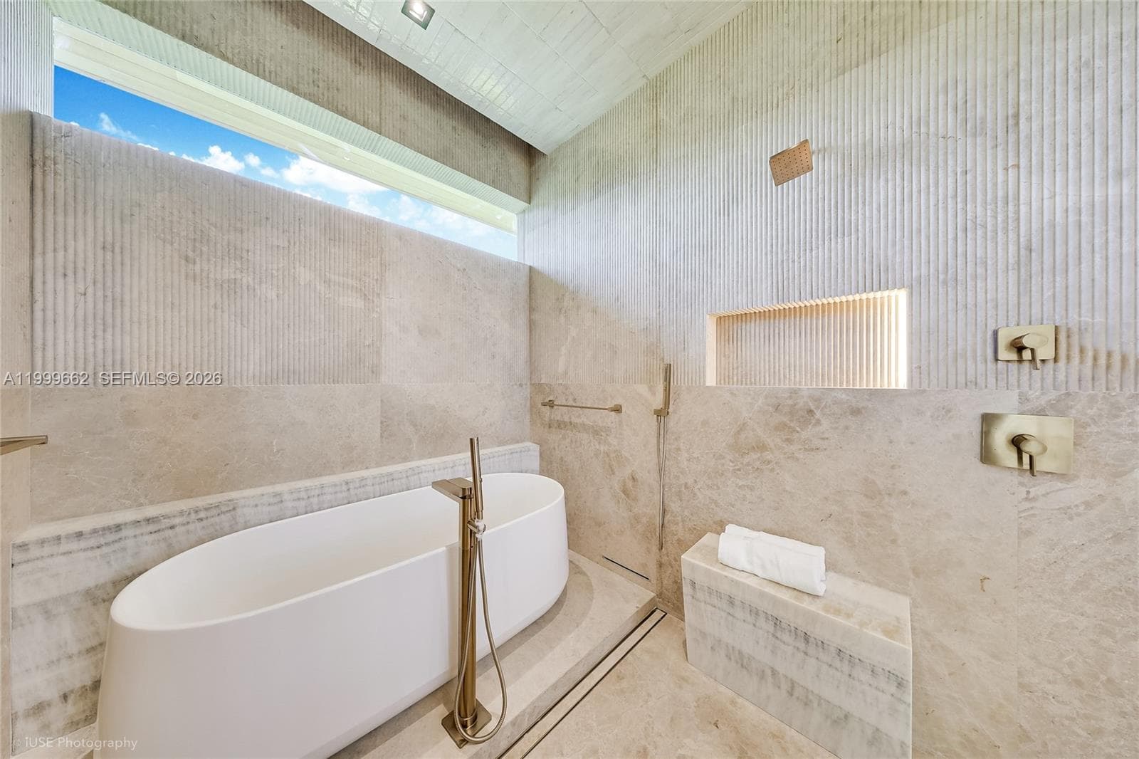 770 Lake Rd photo 10