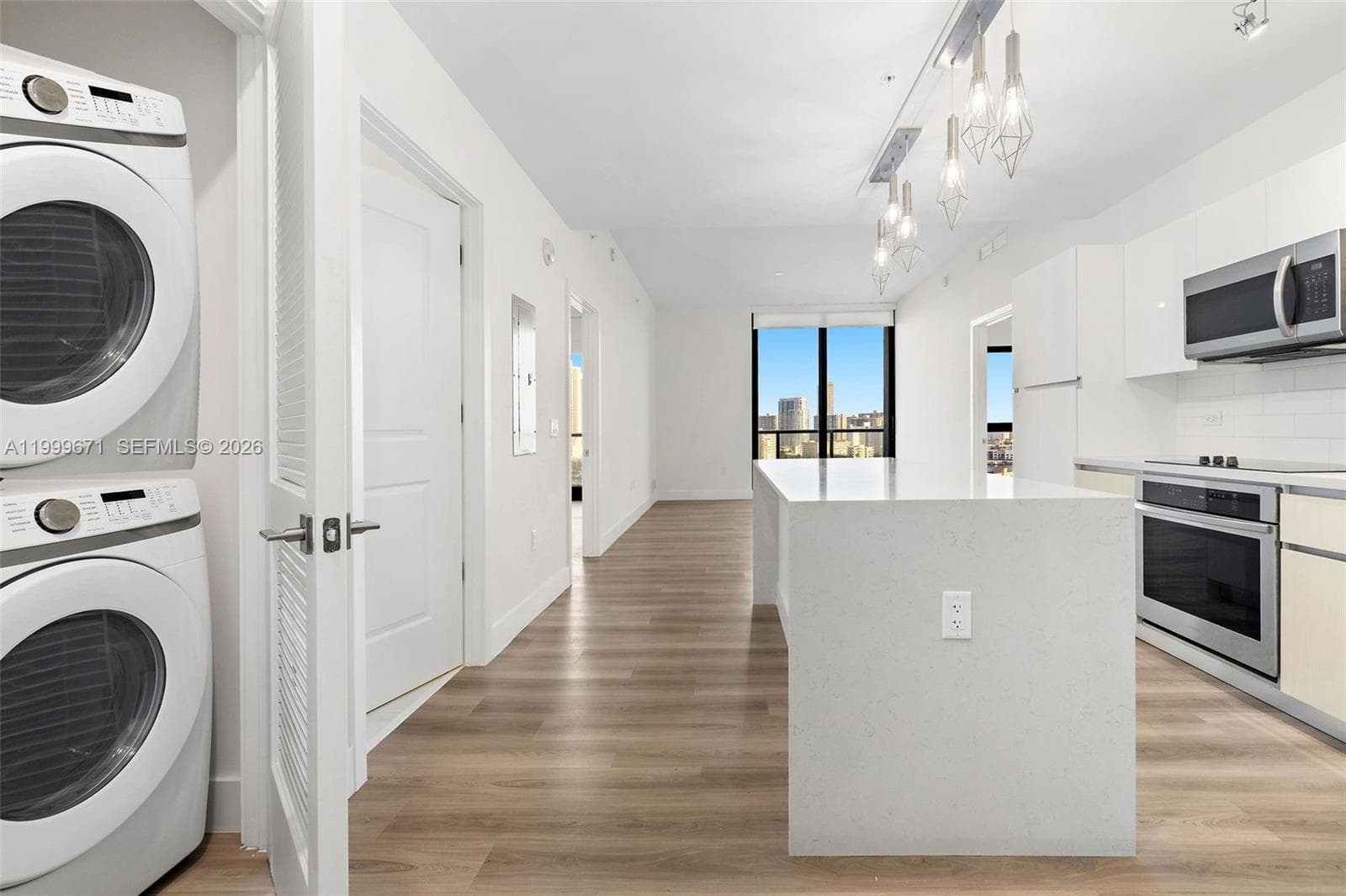 101 Diplomat Pkwy 1704 photo 1