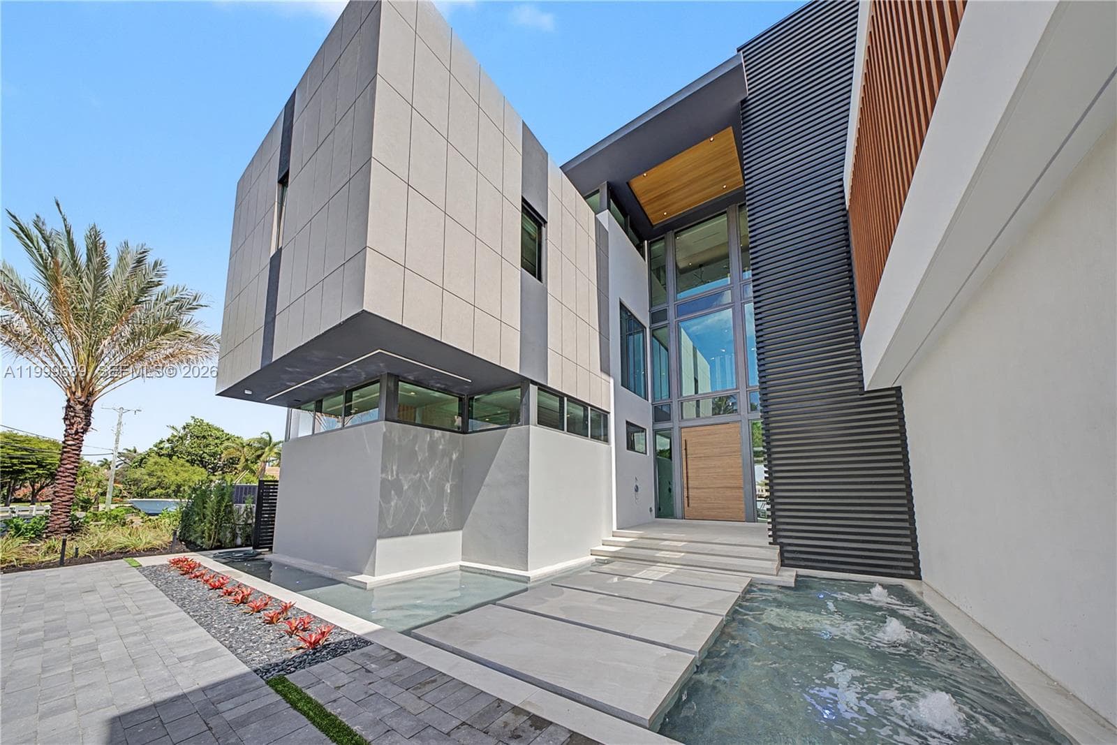 1400 Lake Dr photo 6