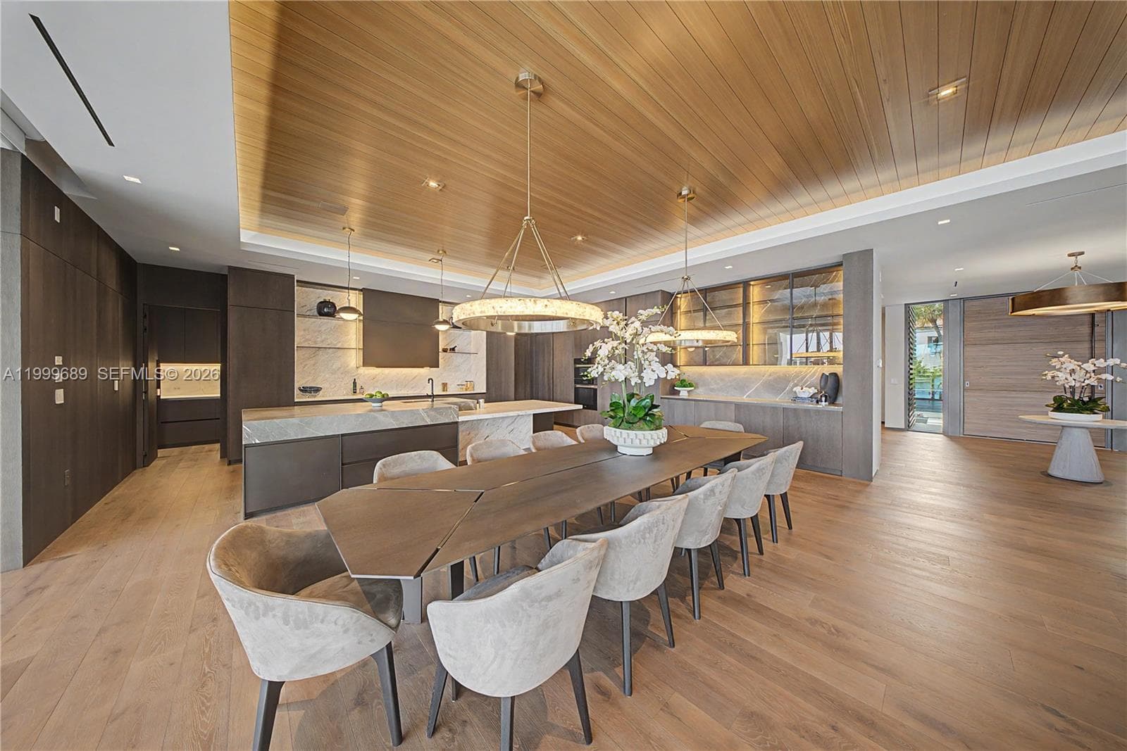 1400 Lake Dr photo 12