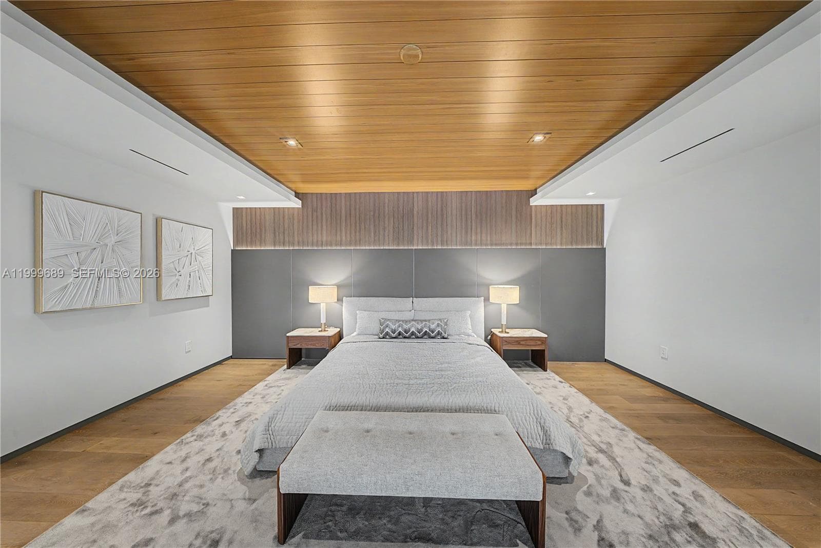 1400 Lake Dr photo 20