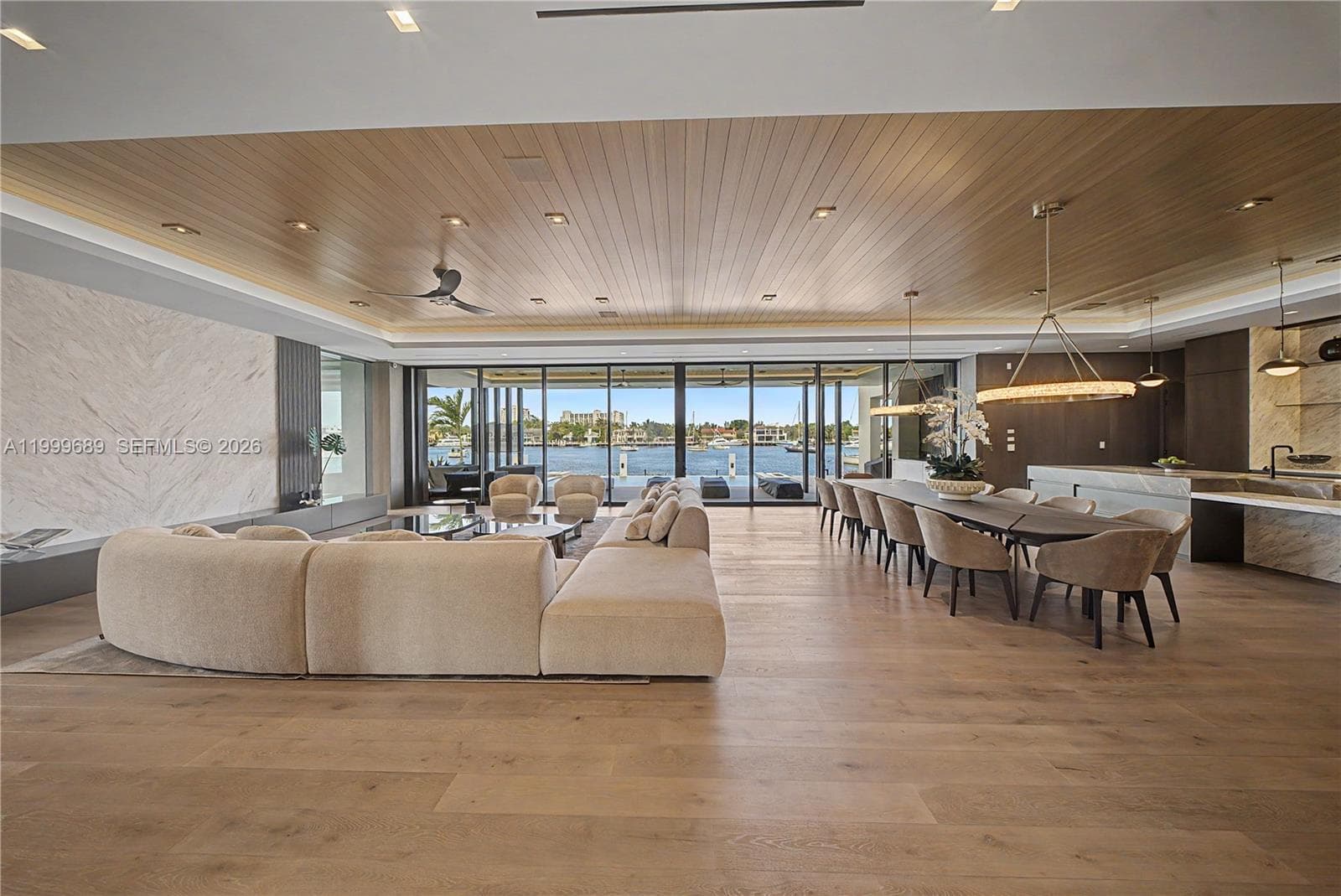 1400 Lake Dr photo 10