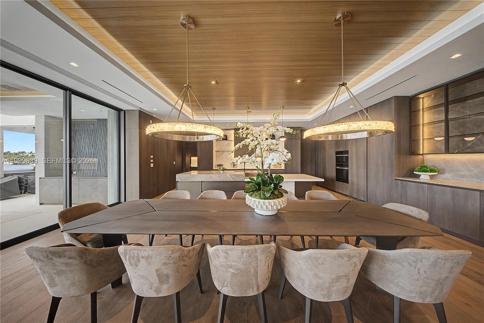 1400 Lake Dr photo 11