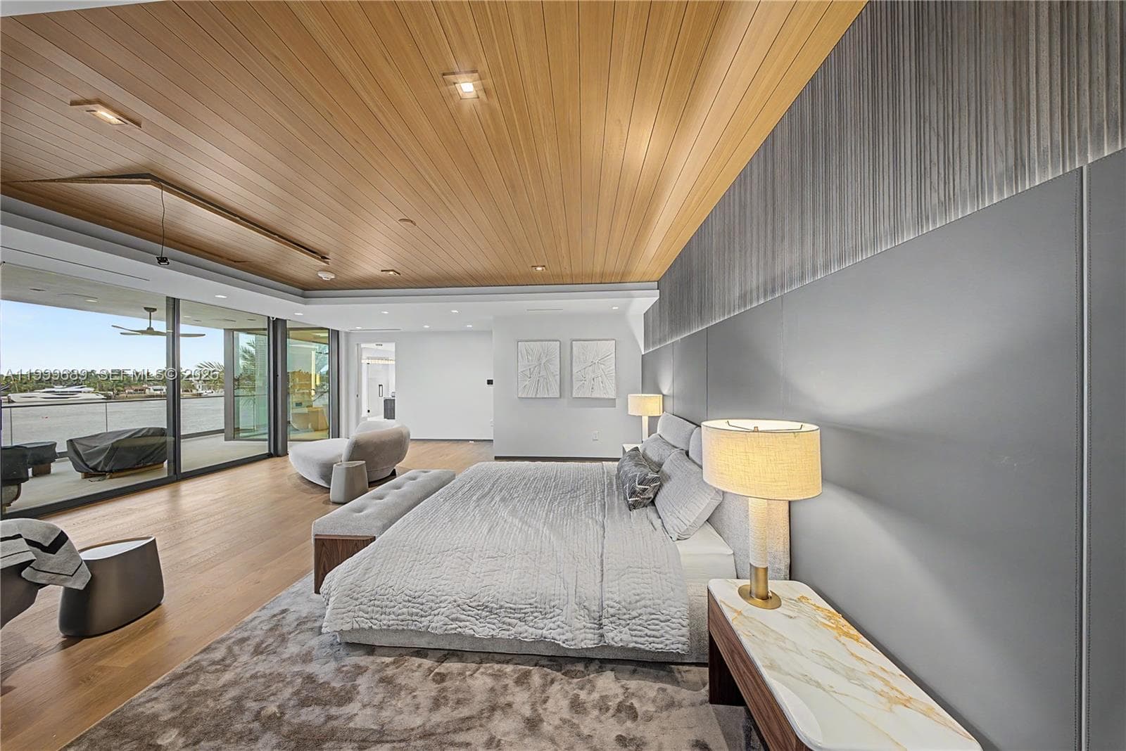 1400 Lake Dr photo 19