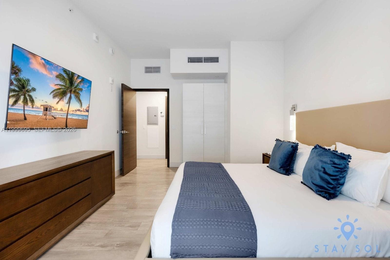 777 Ocean Dr N217 photo 8