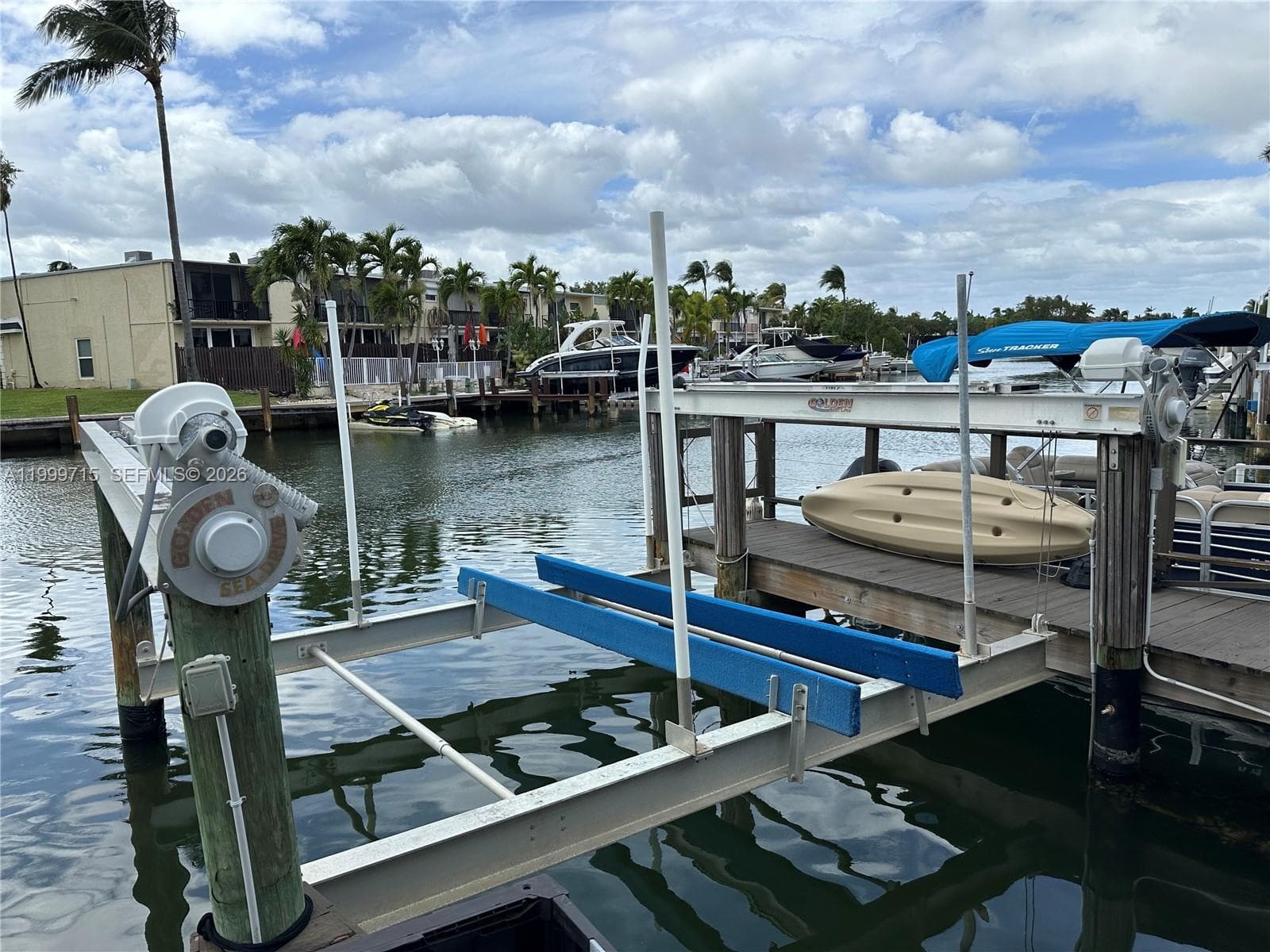 925 26th Ave 925 photo 13