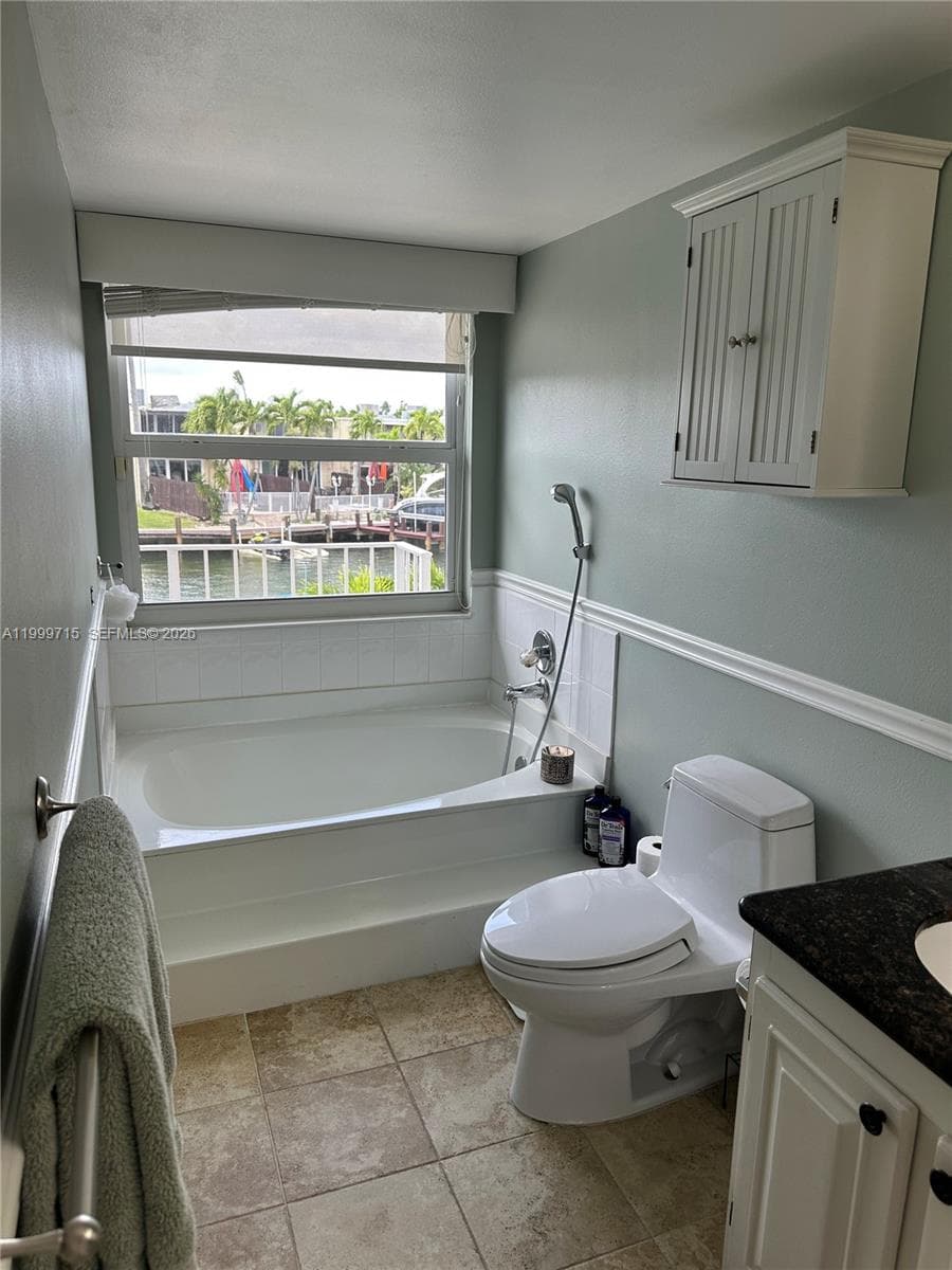 925 26th Ave 925 photo 17